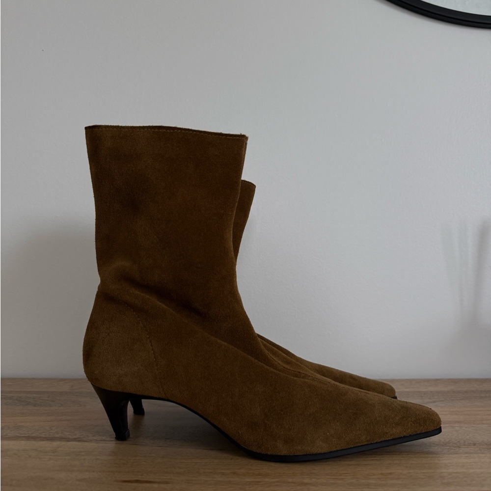 Stunning Zara genuine suede tan ankle boots